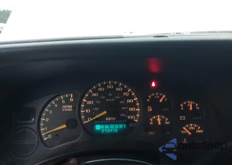 2001 Chevrolet Silverado 1500 Ls z USA, uszkodzony, nr VIN 2GCEC19V511341515